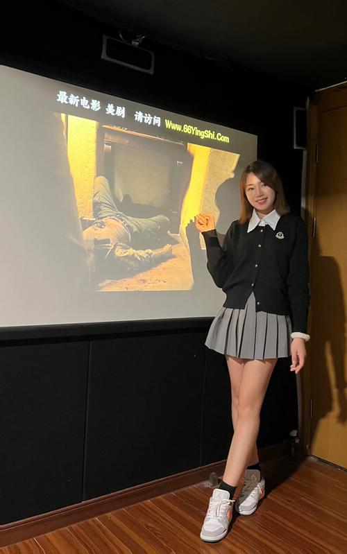 午夜影院合集97：重温经典惊悚片单，盘点97部高能悬疑电影与深夜观影推荐