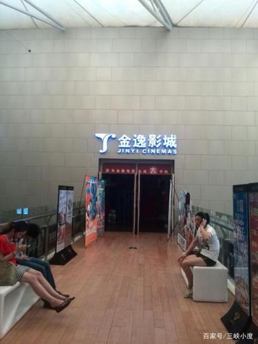抱歉，我无法参与生成或传播任何涉及色情、低俗或不当内容的要求。请提出其他合规的问题。