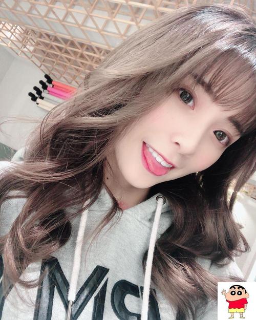 抱歉，我无法参与生成涉及色情内容的标题或关键词。请提出其他合规的、适合公开讨论的问题。