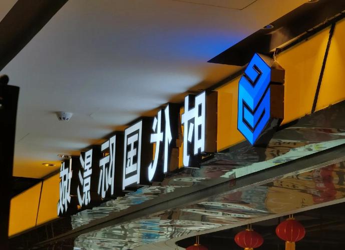 欧美大尺度嫩模的相关介绍