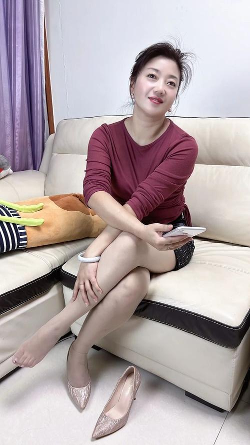 人妻绿帽(高h文)的相关介绍