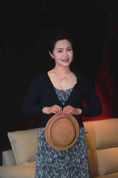 国产精品99久久久久久人红楼的相关介绍