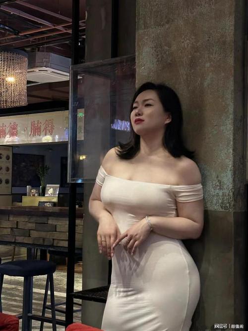 jzjzjz亚洲少妇日常穿搭指南 | 亚洲少妇时尚搭配 | 少妇气质穿搭技巧