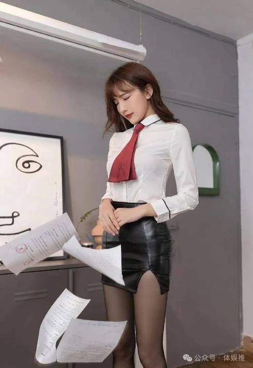 和女老师啪啪的相关介绍