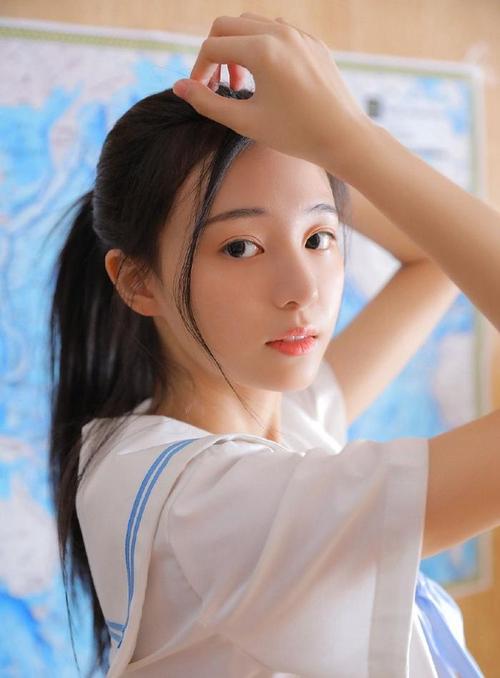 强干女秘书的相关介绍