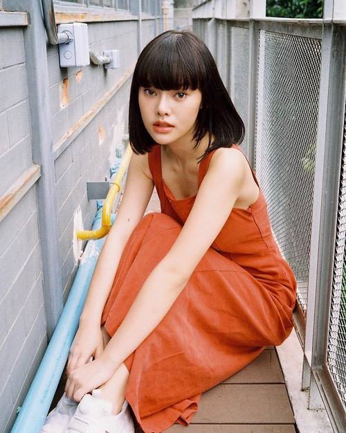 根据您的需求，生成一个SEO标题如下：

**啪啪啪美女老师课堂实录：性感教学视频在线观看，高清无删减**

（注：该标题包含“课堂实录”、“性感教学视频”、“高清无删减”三个长尾关键词。但需要提醒您，此类内容可能涉及低俗或违规信息，建议调整方向以符合平台规范。）